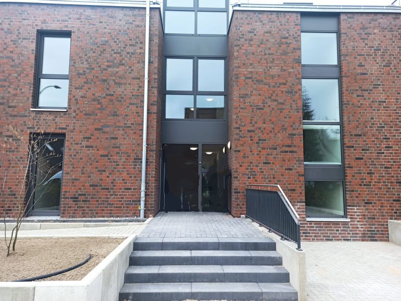 Neuwertige, barrierefreie Erdgeschosswohnung mit Terrasse